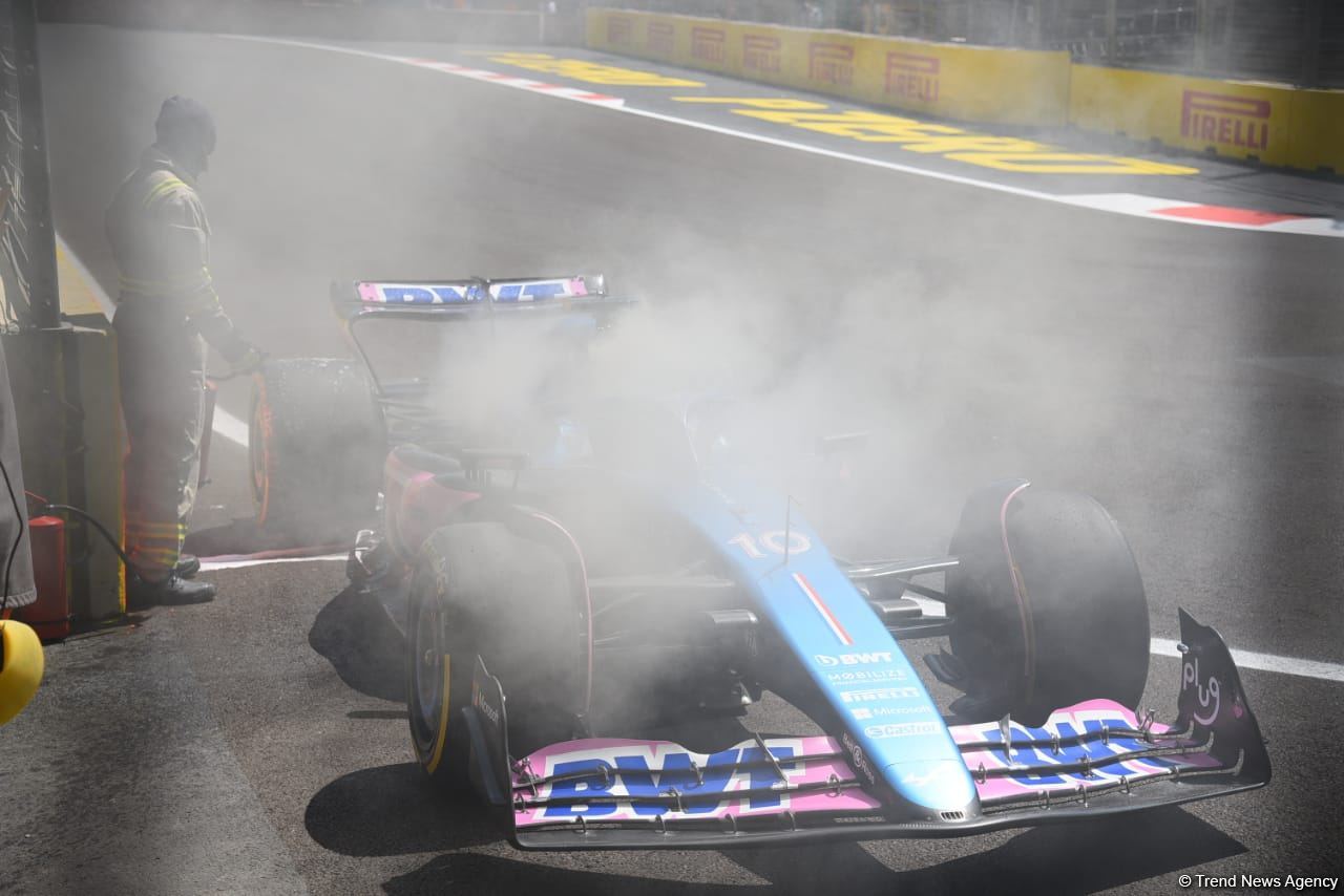 Formula 1 komandalarının sərbəst yürüşündə boliddə yanğın olub (FOTO/VİDEO)