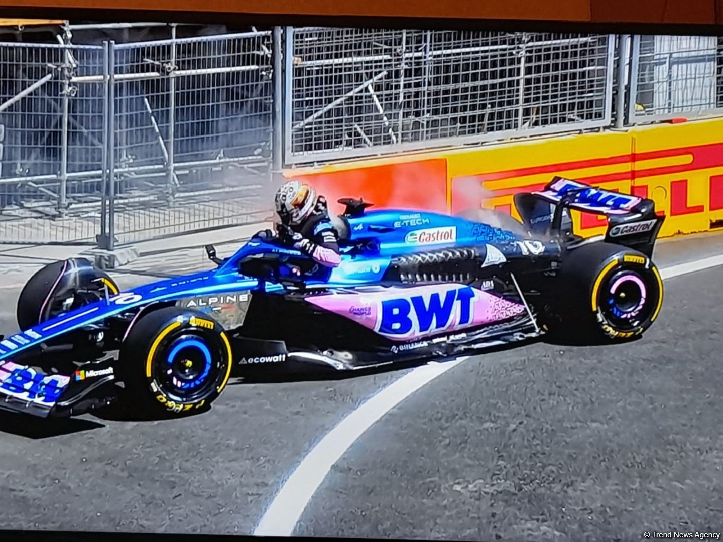 Formula 1 komandalarının sərbəst yürüşündə boliddə yanğın olub (FOTO/VİDEO)