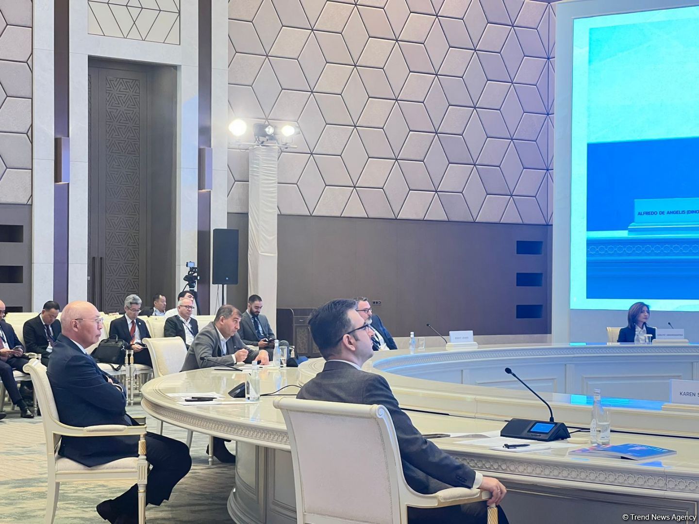 Daşkənd Beynəlxalq İnvestisiya Forumunun ikinci günü keçirilir (FOTO)