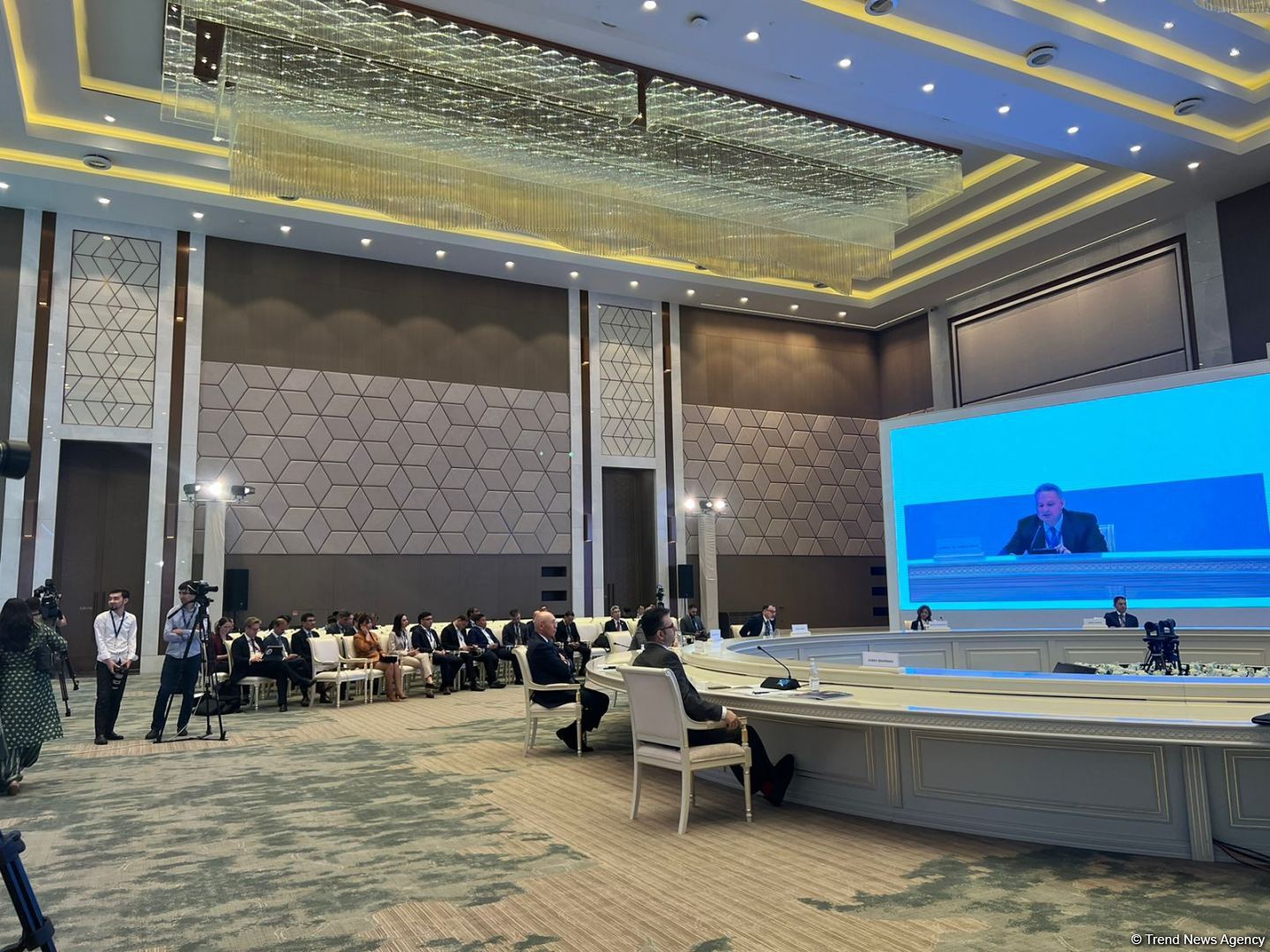 Daşkənd Beynəlxalq İnvestisiya Forumunun ikinci günü keçirilir (FOTO)