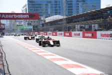 Formula 2 komandalarının birinci sprint yarışı başlayıb (FOTO)