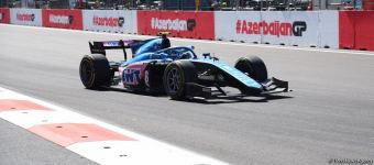 Formula 2 komandalarının birinci sprint yarışı başlayıb (FOTO)