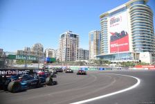 Formula 2 komandalarının birinci sprint yarışı başa çatıb (FOTO)