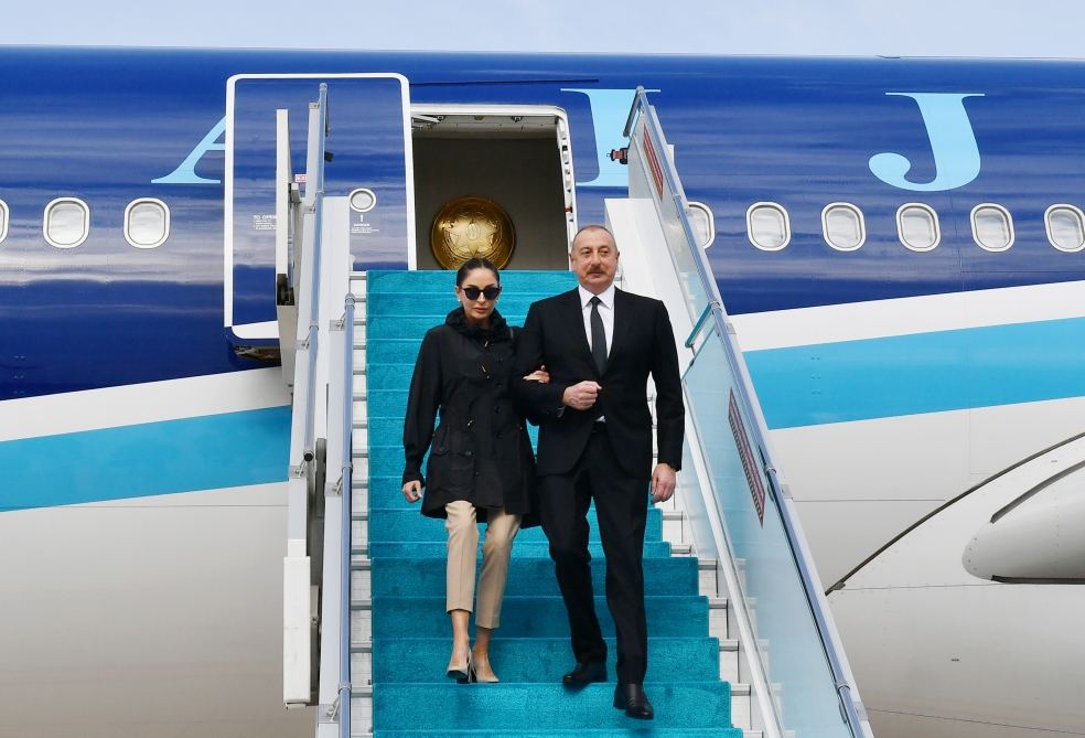 Prezident İlham Əliyev və Birinci xanım Mehriban Əliyeva Türkiyəyə səfərə gəlib (FOTO/VİDEO)