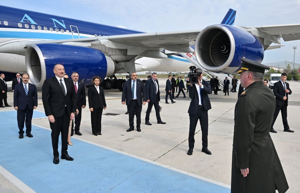 Prezident İlham Əliyev və Birinci xanım Mehriban Əliyeva Türkiyəyə səfərə gəlib (FOTO/VİDEO)