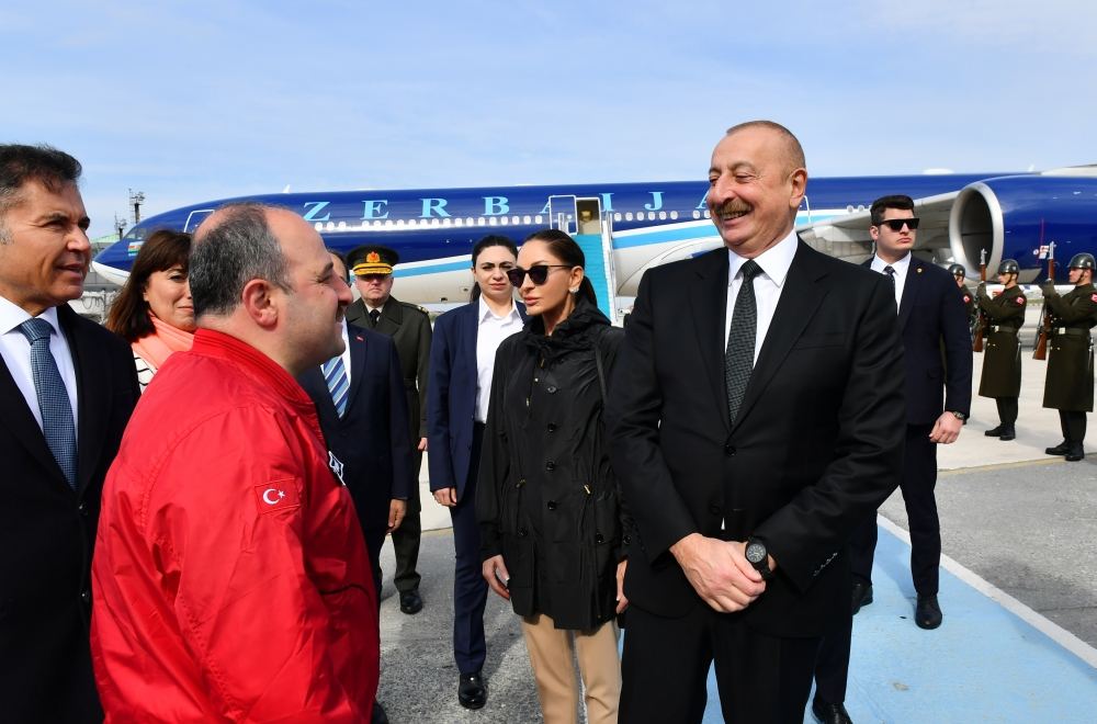Prezident İlham Əliyev və Birinci xanım Mehriban Əliyeva Türkiyəyə səfərə gəlib (FOTO/VİDEO)