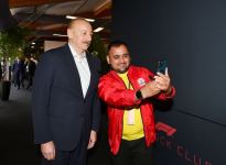 Prezident İlham Əliyev və Birinci xanım Mehriban Əliyeva Formula 1 Azərbaycan Qran-Prisinin əsas yarışına baxıblar (FOTO/VİDEO) (YENİLƏNİB)