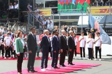 Prezident İlham Əliyev və Birinci xanım Mehriban Əliyeva Formula 1 Azərbaycan Qran-Prisinin əsas yarışına baxıblar (FOTO/VİDEO) (YENİLƏNİB)
