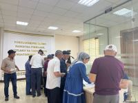 Özbəkistanın Ürgənc şəhərində konstitusiyaya dəyişikliklərlə bağlı səsvermə keçirilir (FOTO)