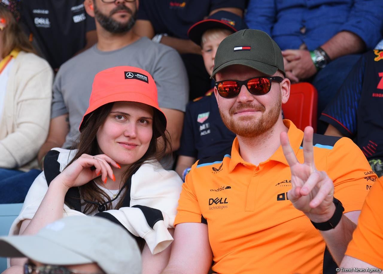 "Formula 1" Azərbaycan Qran Prisi yarışında azarkeşlərin məmnuniyyəti (FOTOLAR)