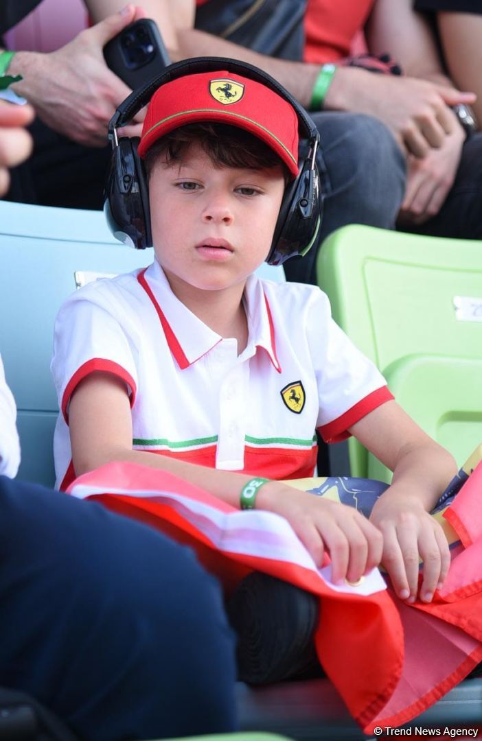 "Formula 1" Azərbaycan Qran Prisi yarışında azarkeşlərin məmnuniyyəti (FOTOLAR)