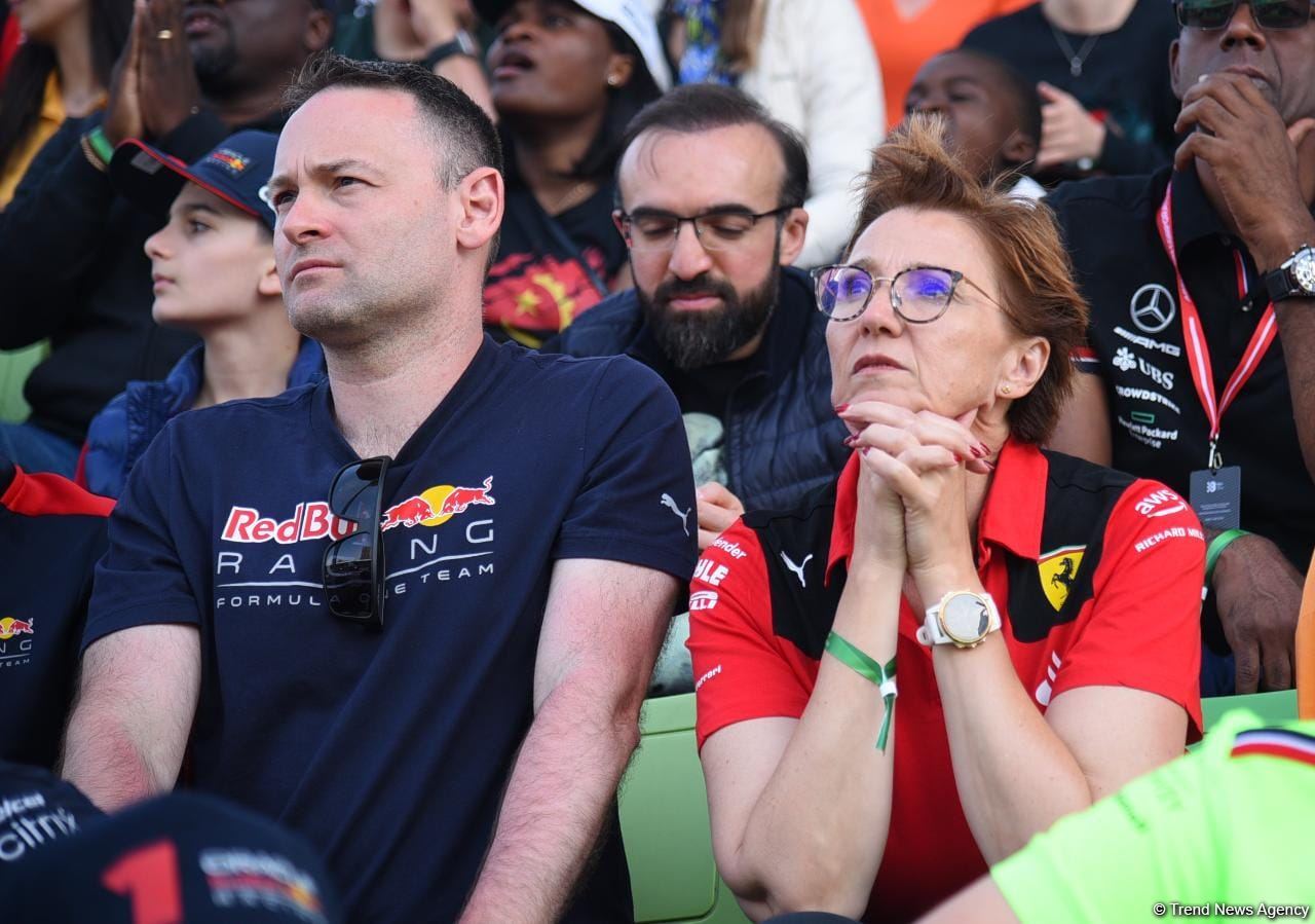 "Formula 1" Azərbaycan Qran Prisi yarışında azarkeşlərin məmnuniyyəti (FOTOLAR)