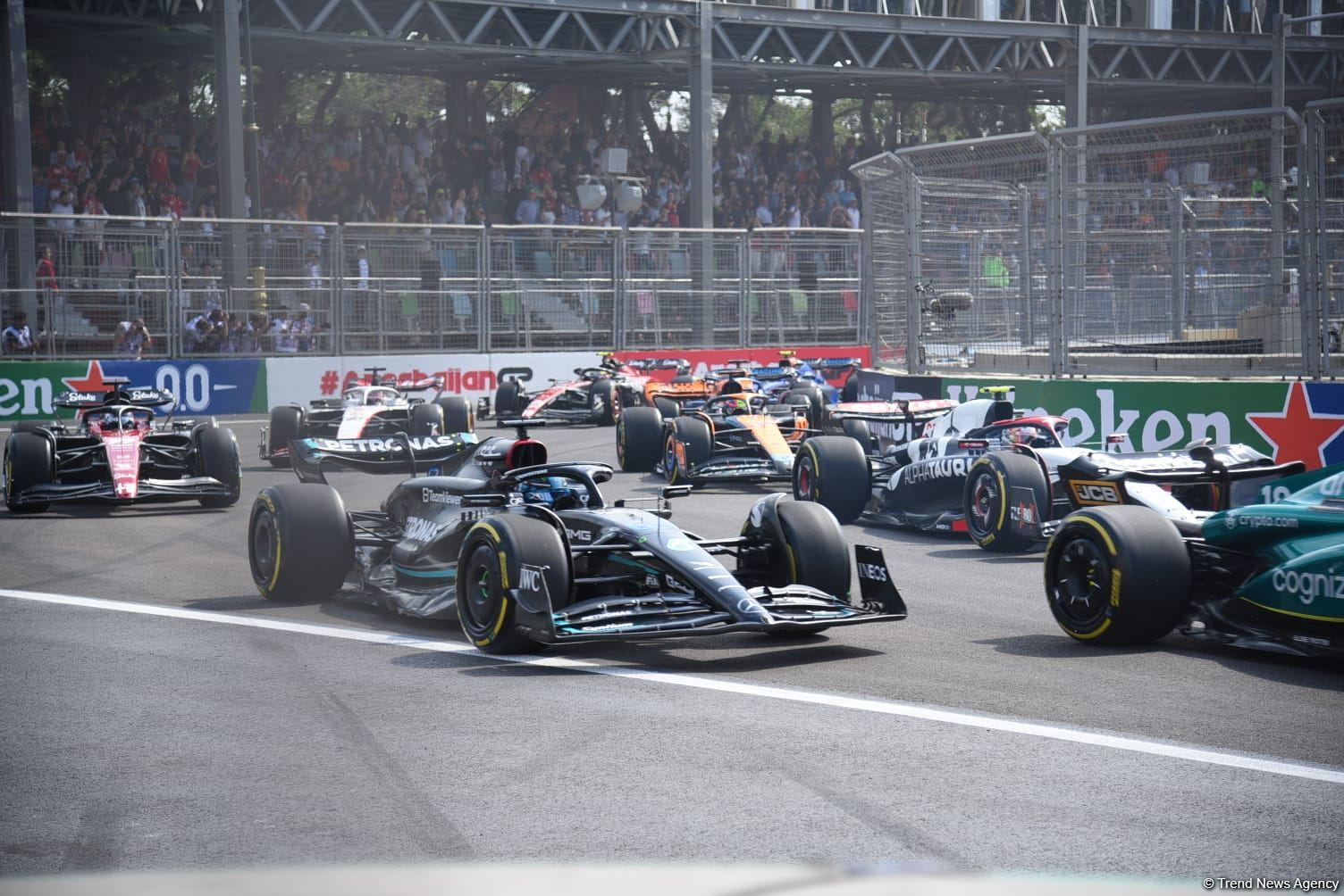 2023 Formula 1 Azərbaycan Qran Prisi üzrə əsas yarışı baş tutub (FOTO)