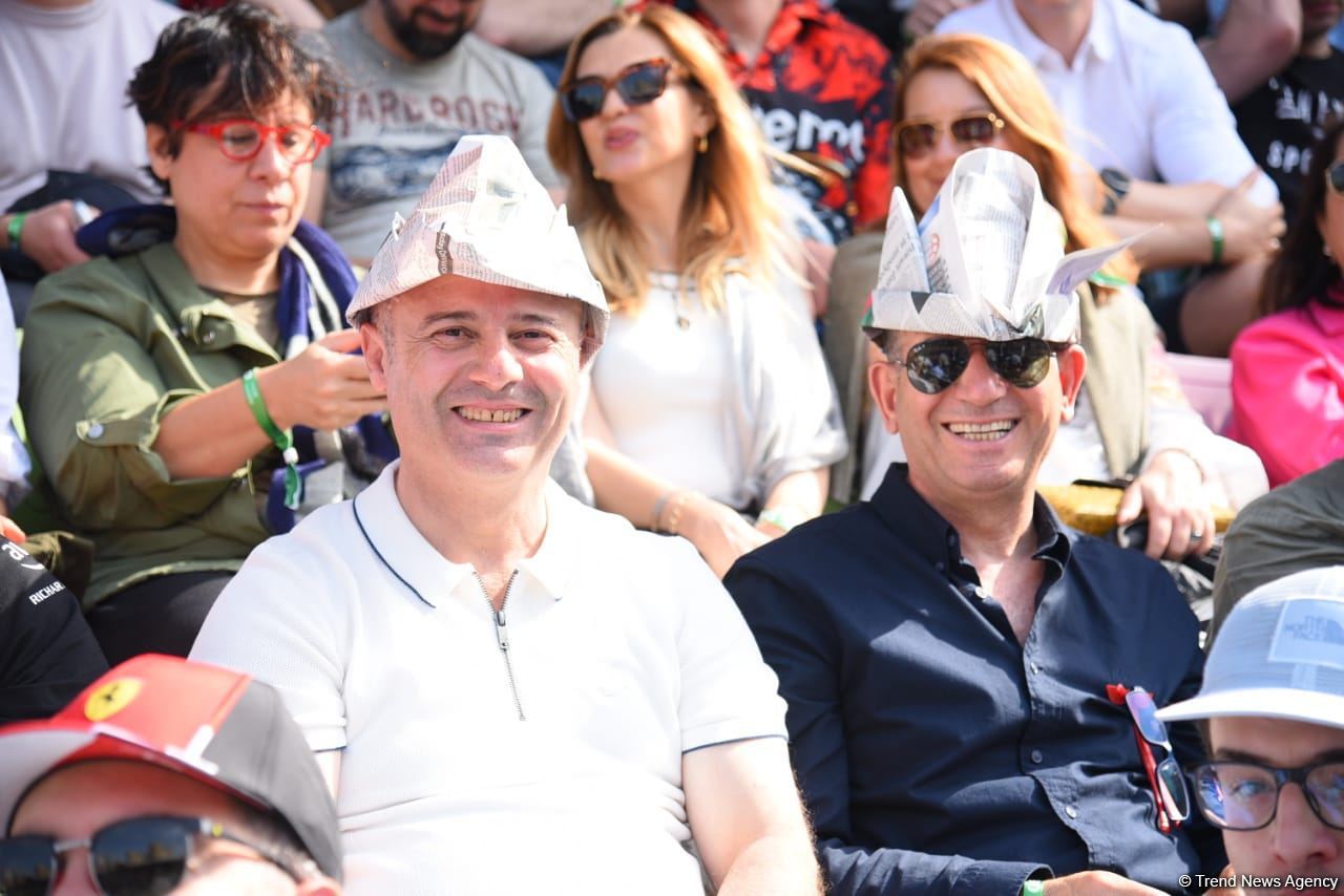 "Formula 1" Azərbaycan Qran Prisi yarışında azarkeşlərin məmnuniyyəti (FOTOLAR)