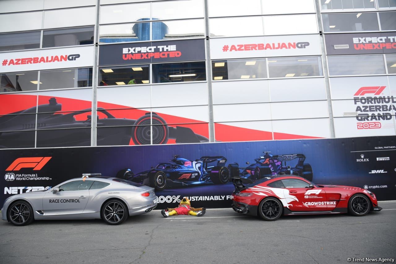 "Formula 1" Azərbaycan Qran Prisi yarışında azarkeşlərin məmnuniyyəti (FOTOLAR)
