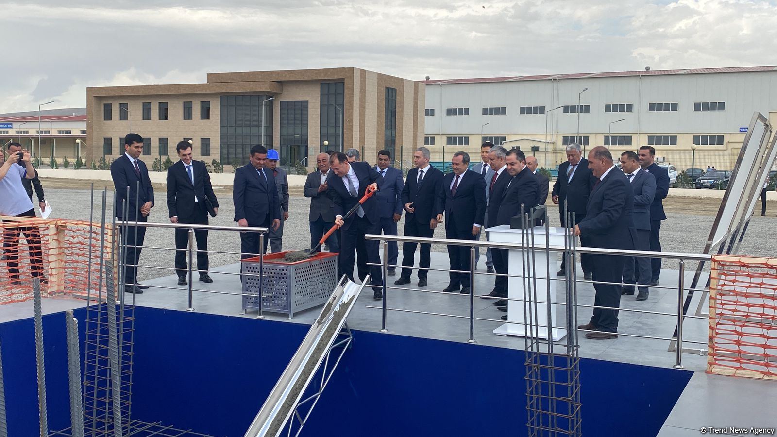 Azərbaycan-Özbəkistan birgə avtomobil zavodunun təməlqoyma mərasimi keçirilib (FOTO)