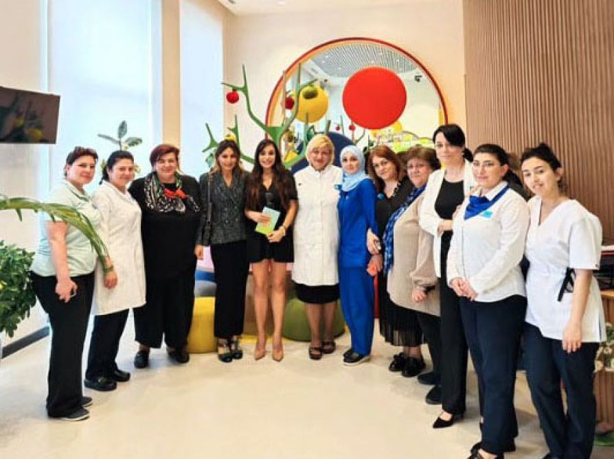 Heydər Əliyev Fondunun vitse-prezidenti Leyla Əliyeva Uşaqların Sağlam Gələcəyi Erkən Müdaxilə Mərkəzində olub (FOTO)