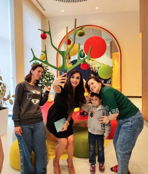 Heydər Əliyev Fondunun vitse-prezidenti Leyla Əliyeva Uşaqların Sağlam Gələcəyi Erkən Müdaxilə Mərkəzində olub (FOTO)
