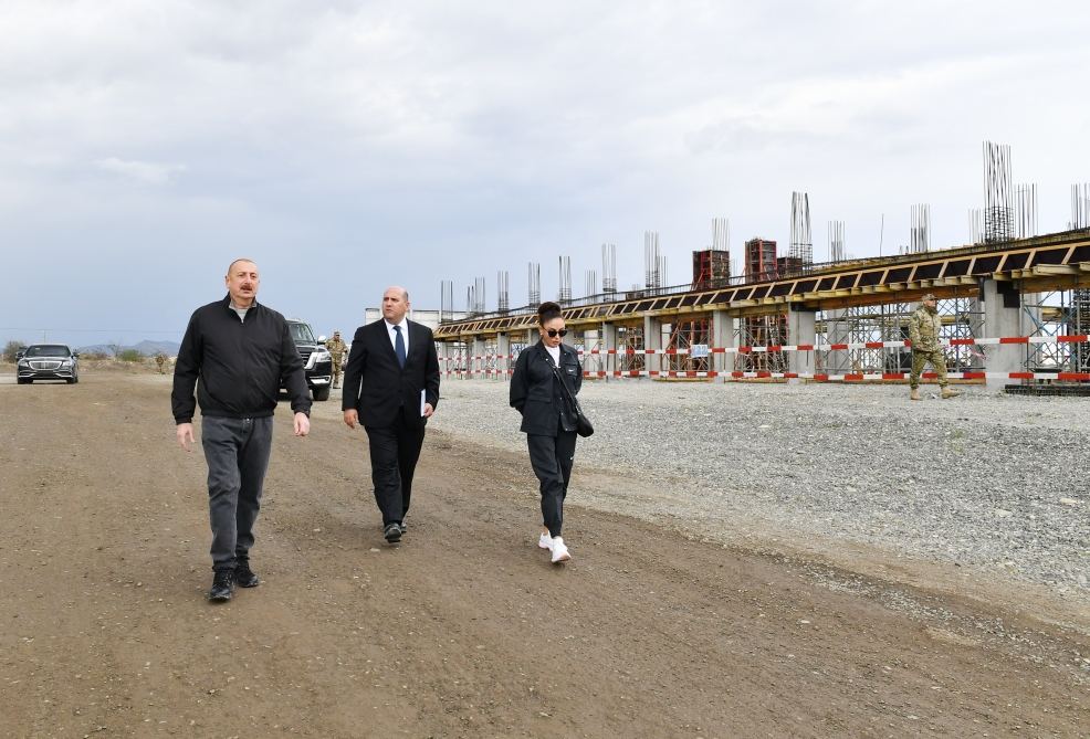 Prezident İlham Əliyev və Birinci xanım Mehriban Əliyeva Ağdam Muğam Mərkəzinin təməlini qoyublar (YENİLƏNİB) (FOTO/VİDEO)
