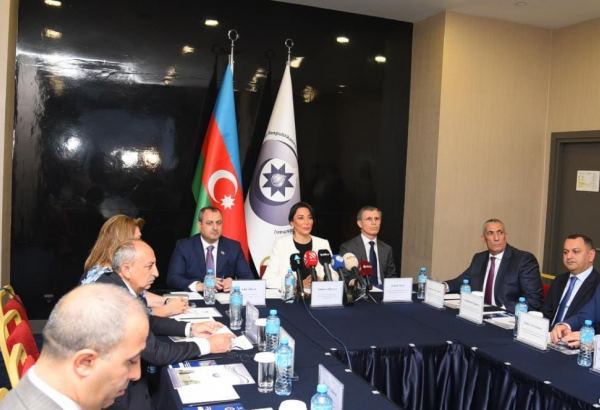 "Ümummilli Lider Heydər Əliyev və müstəqil Azərbaycanda insan hüquqlarının inkişafı” mövzusunda elmi-praktiki konfrans keçirilib (FOTO)