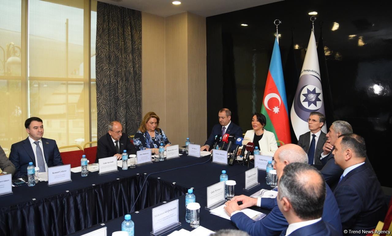 "Ümummilli Lider Heydər Əliyev və müstəqil Azərbaycanda insan hüquqlarının inkişafı” mövzusunda elmi-praktiki konfrans keçirilib (FOTO)