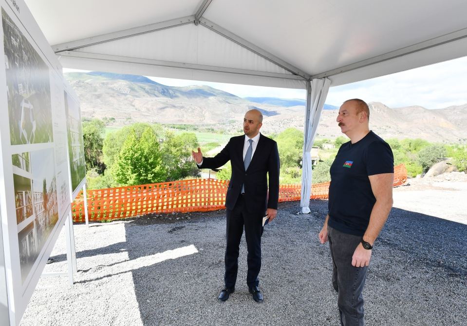 Prezident İlham Əliyev Qubadlı şəhərində ilk yaşayış məhəlləsinin təməlini qoyub (YENİLƏNİB) (FOTO/VİDEO)