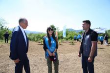 Leyla Əliyeva Ulu Öndərin 100 illiyinə həsr edilən ekoloji aksiyalarda iştirak edib (FOTO)