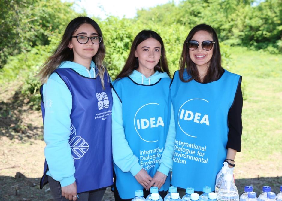 Leyla Əliyeva Ulu Öndərin 100 illiyinə həsr edilən ekoloji aksiyalarda iştirak edib (FOTO)