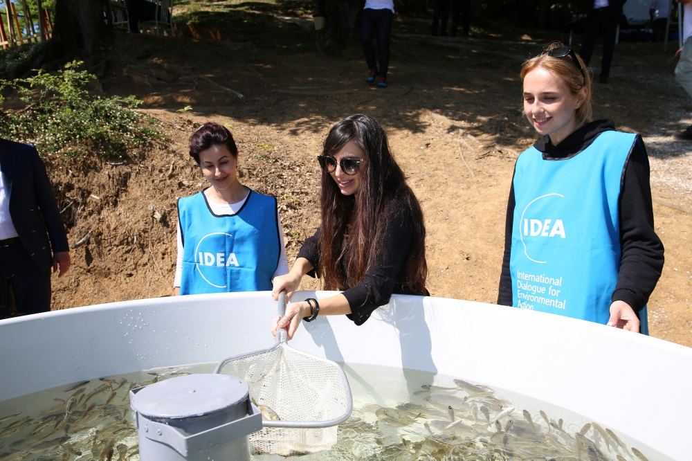 Leyla Əliyeva Ulu Öndərin 100 illiyinə həsr edilən ekoloji aksiyalarda iştirak edib (FOTO)