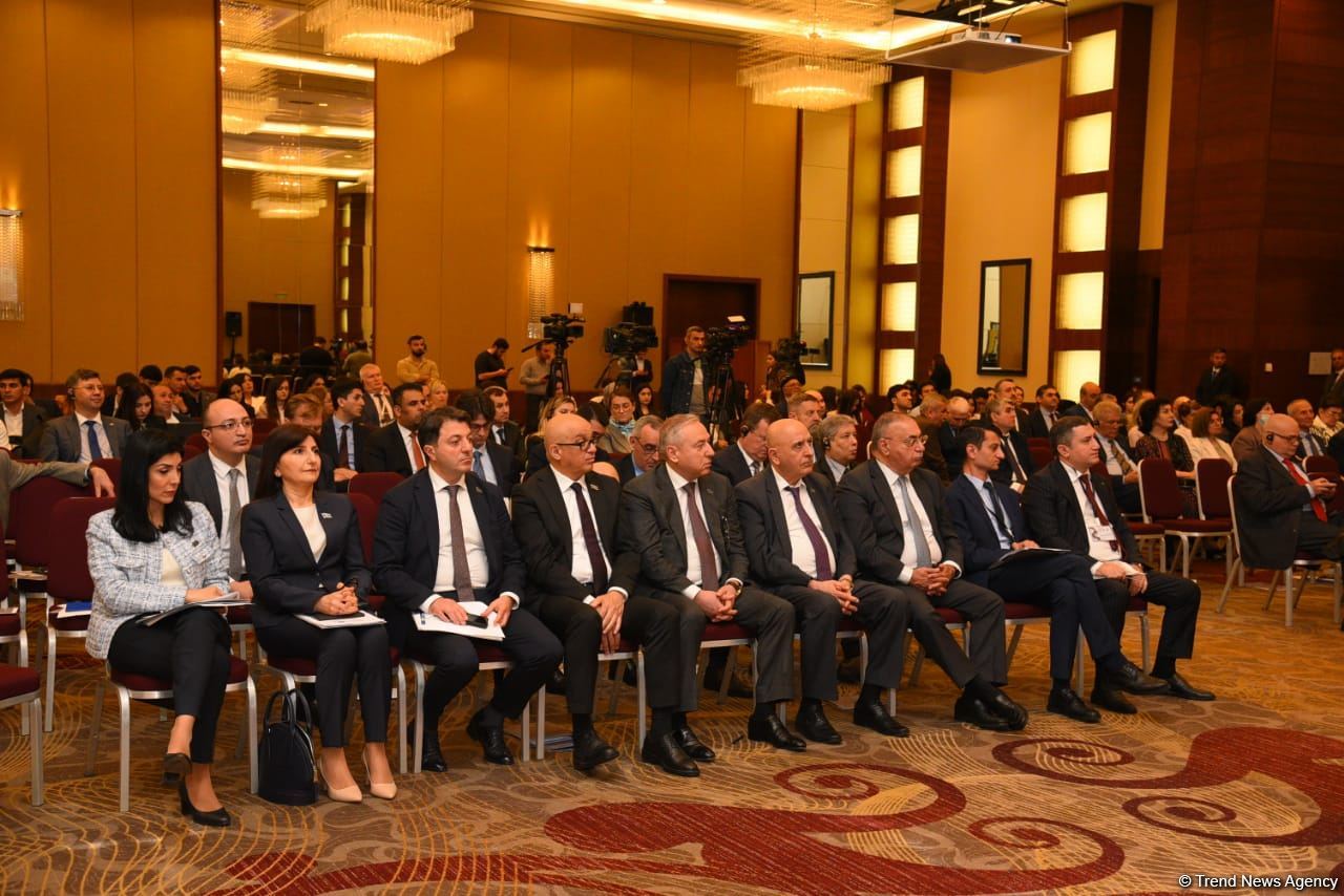 Ümummilli lider Heydər Əliyevin xarici siyasətinin prioritetlər mövzusunda beynəlxalq konfrans keçirilib (FOTO)