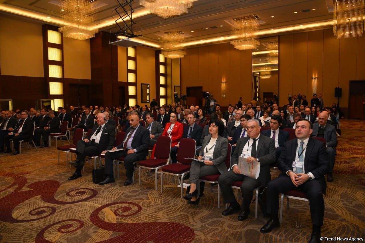 Ümummilli lider Heydər Əliyevin xarici siyasətinin prioritetlər mövzusunda beynəlxalq konfrans keçirilib (FOTO)