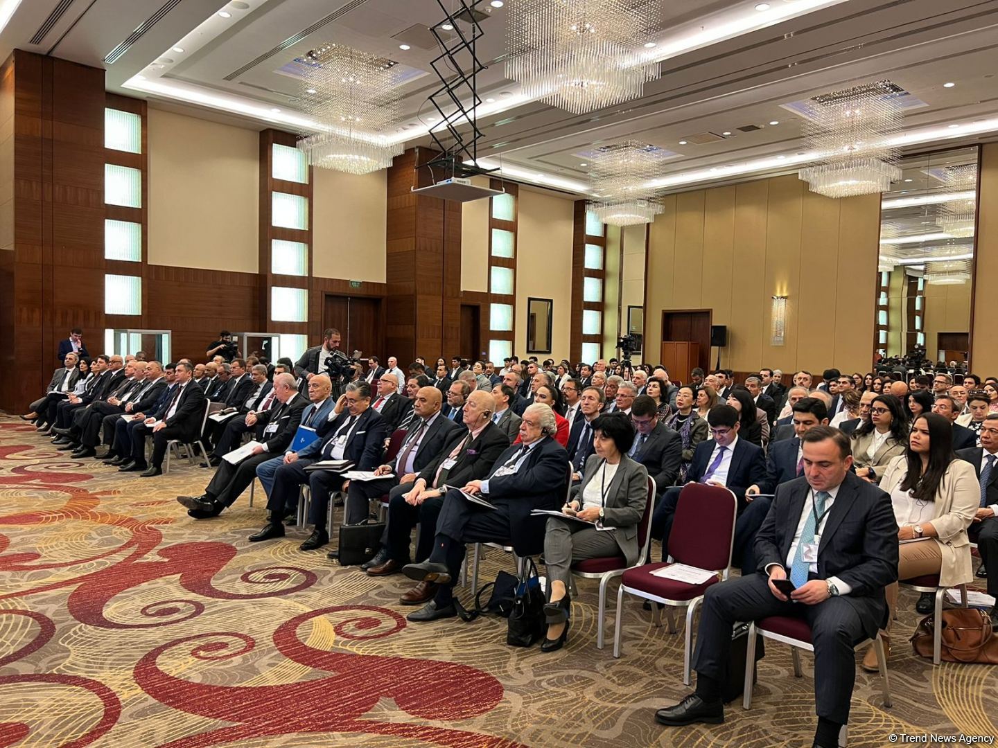 Ümummilli lider Heydər Əliyevin xarici siyasətinin prioritetlər mövzusunda beynəlxalq konfrans keçirilib (FOTO)