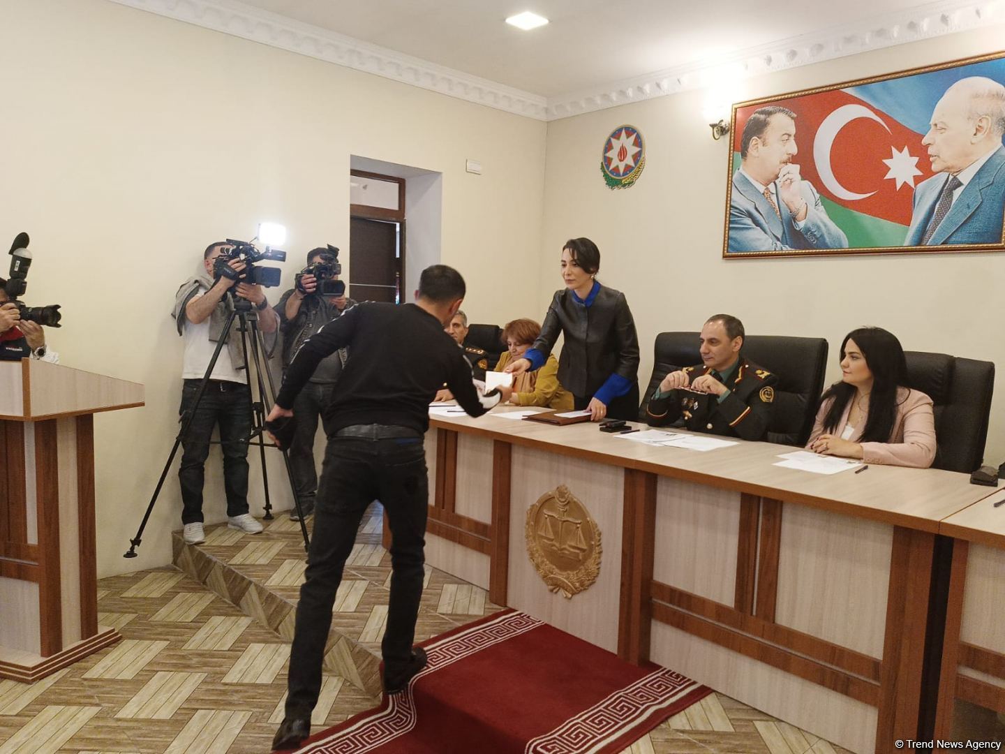 Əfv sərəncamı 10 saylı cəzaçəkmə müəssisəsində 25 nəfərə şamil edilib (FOTO)