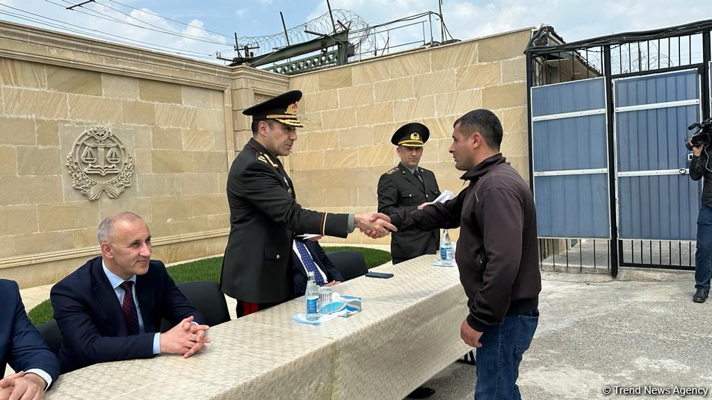 2 saylı cəzaçəkmə müəssisəsində əfv sərəncamı 33 nəfər şamil edilib (FOTO)