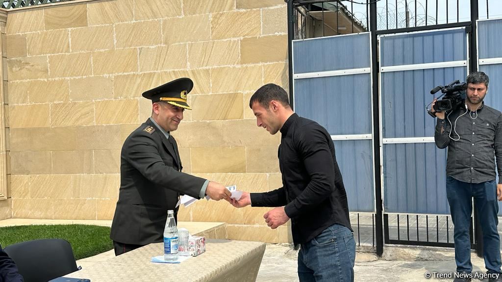 2 saylı cəzaçəkmə müəssisəsində əfv sərəncamı 33 nəfər şamil edilib (FOTO)