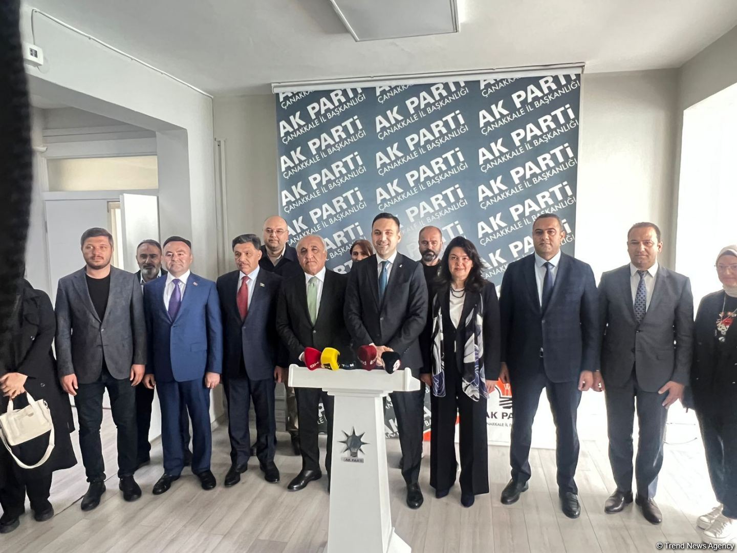 Azərbaycan nümayəndə heyəti AK Partinin Çanaqqala təşkilatını ziyarət edib (FOTO)