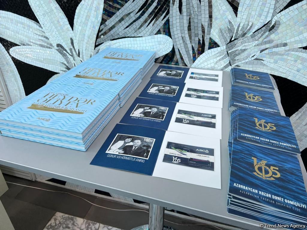 Ulu öndər Heydər Əliyevin və akademik Zərifə Əliyevanın 100 illik yubileyləri münasibətilə “Əbədi sevgi” adlı konsert proqramı təşkil olunub (FOTO)