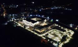 Prezident İlham Əliyev və Birinci xanım Mehriban Əliyeva Şuşa Otel-Konqres Mərkəzi Kompleksinin açılışında iştirak ediblər (YENİLƏNİB) (FOTO/VİDEO)