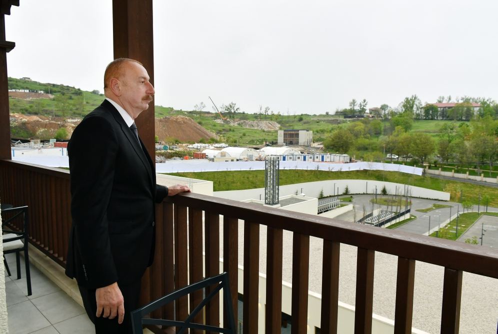 Prezident İlham Əliyev və Birinci xanım Mehriban Əliyeva Şuşa Otel-Konqres Mərkəzi Kompleksinin açılışında iştirak ediblər (YENİLƏNİB) (FOTO/VİDEO)