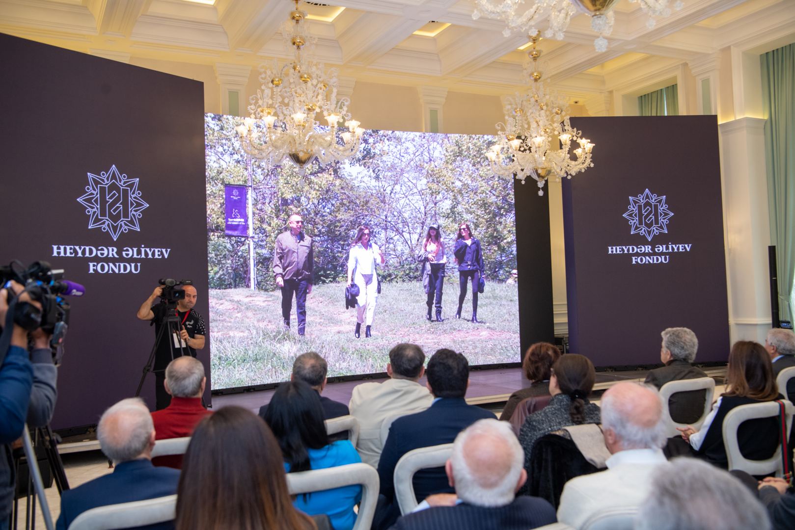 Şuşada Ulu Öndər Heydər Əliyevin 100 illiyi münasibətilə film nümayiş olunub (FOTO)