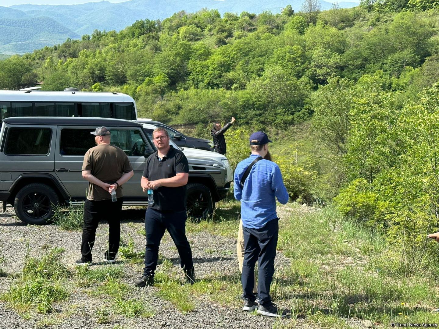 İsveçin beynəlxalq səyahətçiləri Azıx mağarasında (FOTO)