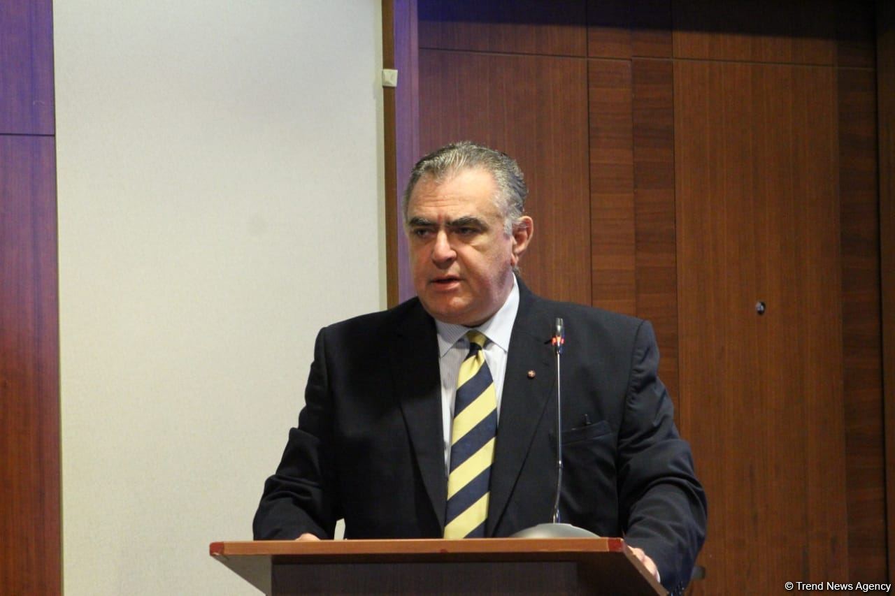 Azərbaycana minaların təmizlənməsi üçün edilən yardım okeanda bir damcı kimidir - Dennis Sammut