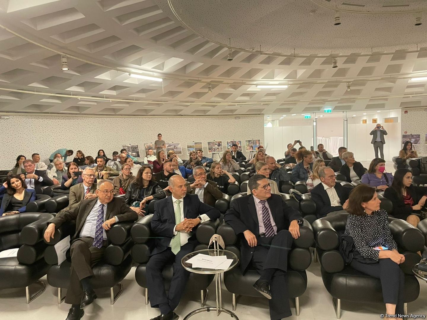 ADNSU-da elektron elm və təhsil xidmətləri barədə maarifləndirici görüş keçirilib (FOTO)