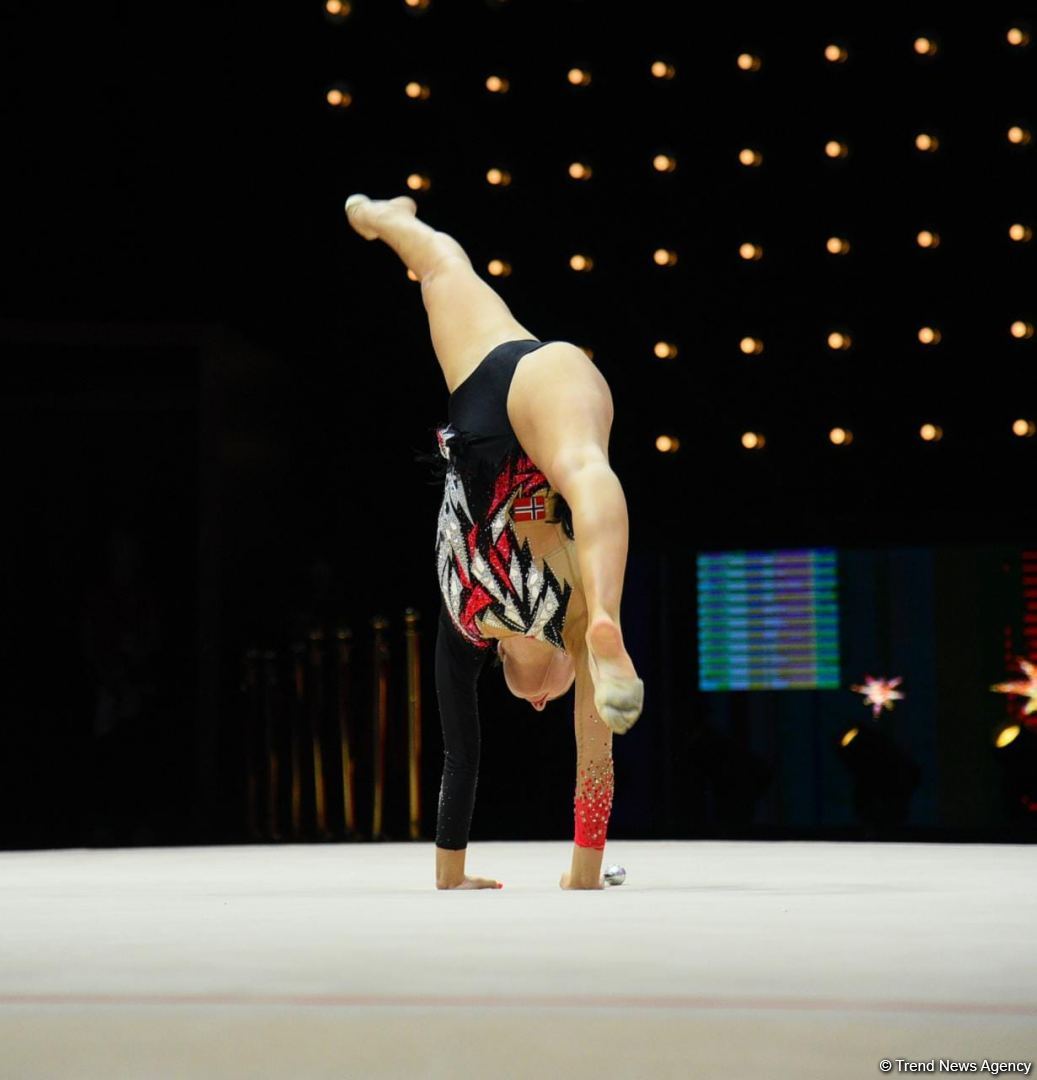 Bakıda bədii gimnastika üzrə 39-cu Avropa çempionatı yarışlarının üçüncü gününə start verilib (FOTO)