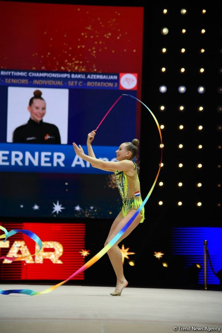Bakıda bədii gimnastika üzrə 39-cu Avropa çempionatı yarışlarının üçüncü gününə start verilib (FOTO)