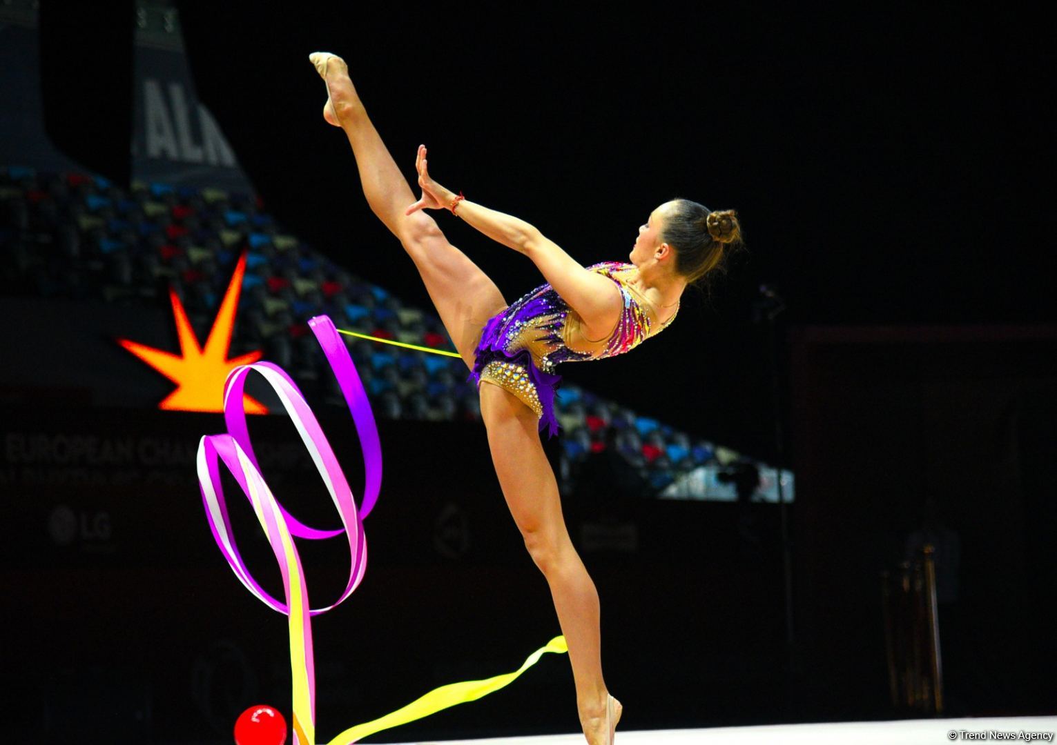 Bədii gimnastika üzrə Avropa çempionatının fərdi çoxnövçülük proqramı üzrə finalının ən gözəl anları (FOTO)