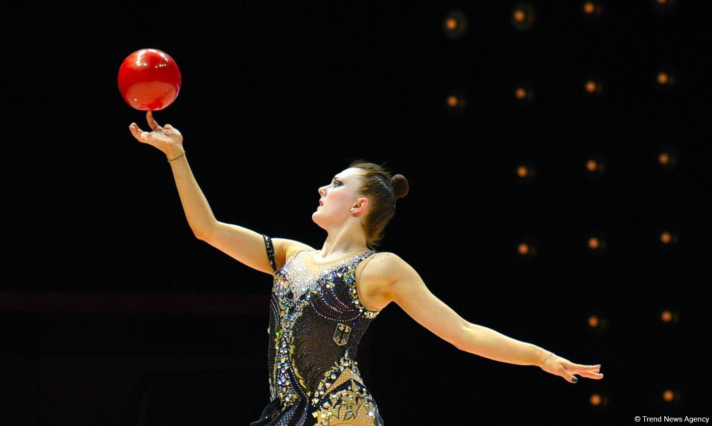 Bədii gimnastika üzrə Avropa çempionatının fərdi çoxnövçülük proqramı üzrə finalının ən gözəl anları (FOTO)