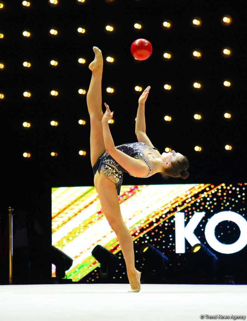 Bədii gimnastika üzrə Avropa çempionatının fərdi çoxnövçülük proqramı üzrə finalının ən gözəl anları (FOTO)