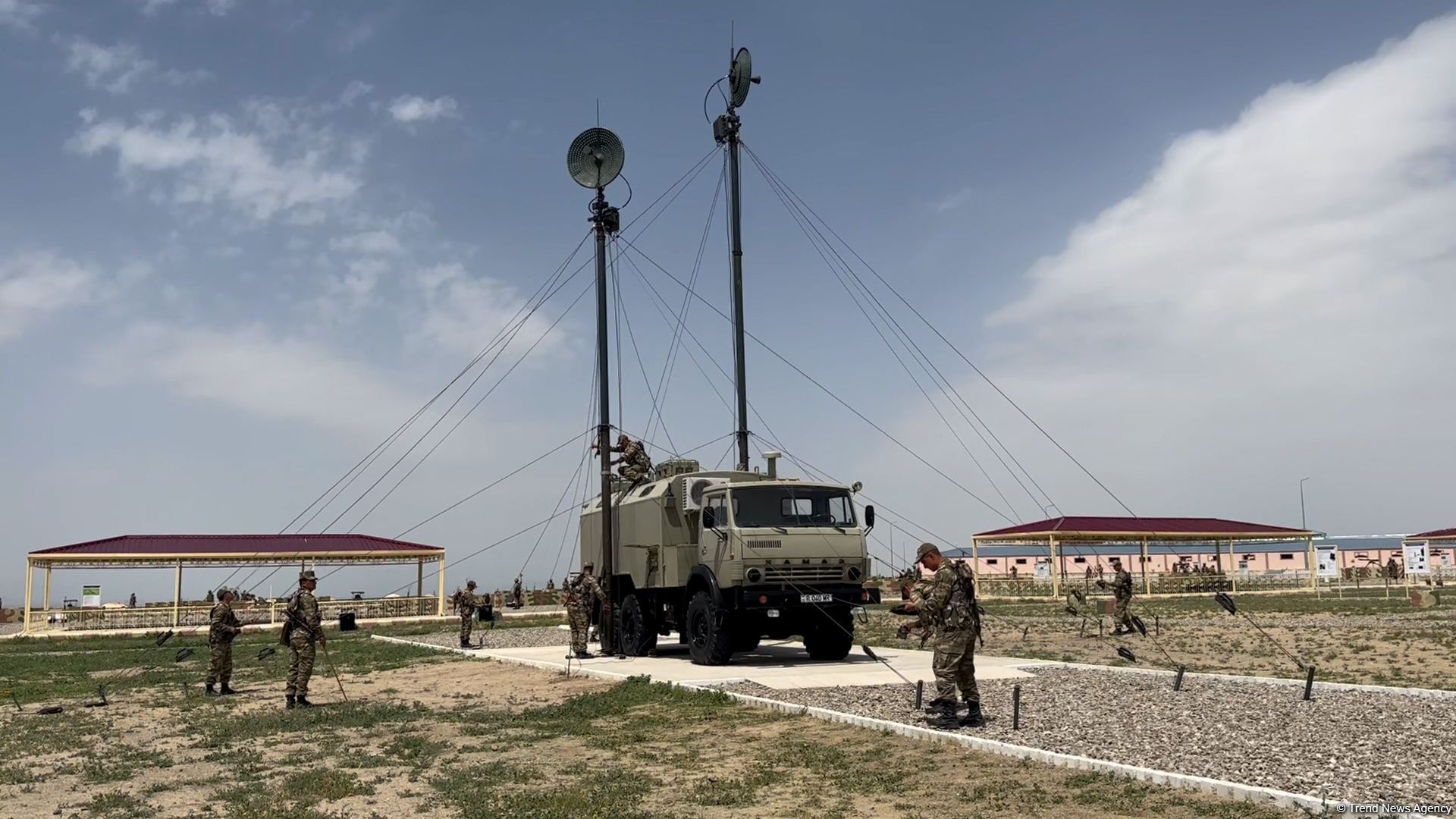 Naxçıvan Əlahiddə Ümumqoşun Ordusu tapşırıqları yüksək peşəkarlıqla yerinə yetirir (REPORTAJ)