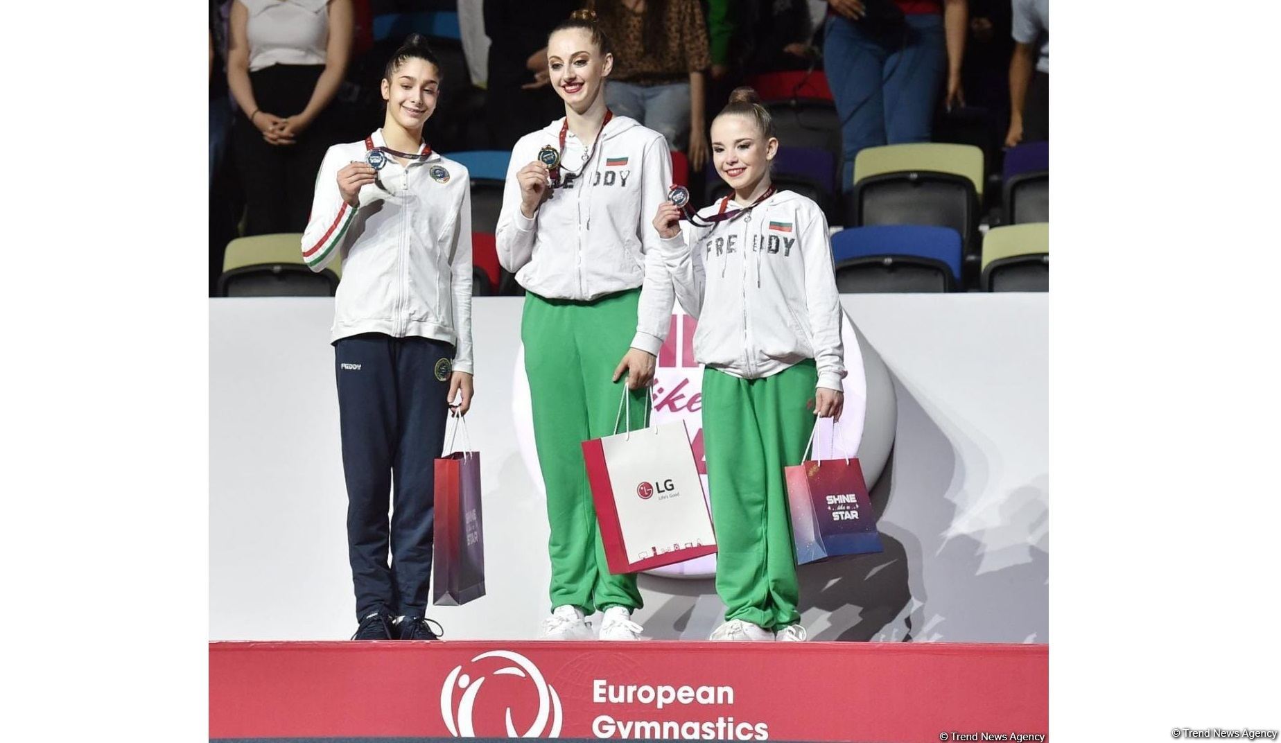 Bakıda fərdi çoxnövçülük üzrə qalib gimnastlar mükafatlandırılıb (FOTO)